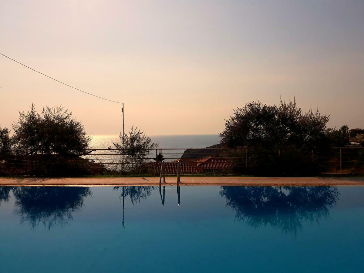 Molivos Sunset Apartments Mythimna Esterno foto